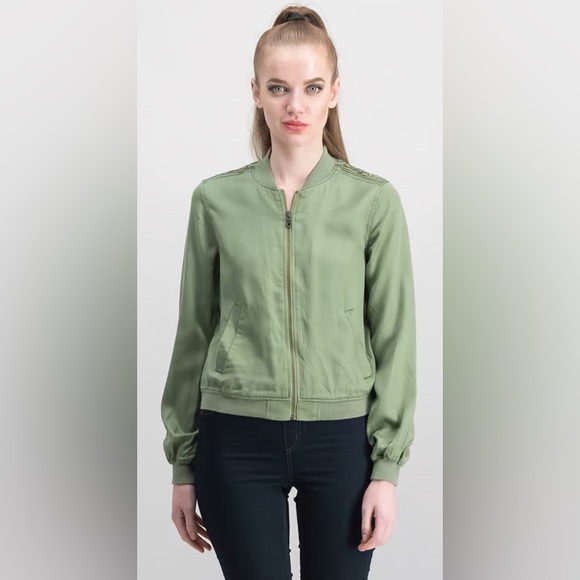 🩶NWT Jessica Simpson Embroidered Light Bomber Jacket in Light Grey - Picture 2 of 14